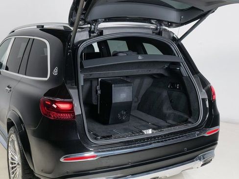 Used 2024 Mercedes-Benz Maybach GLS 600 4MATIC image 38