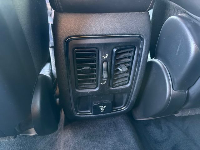Used 2018 Jeep Grand Cherokee Altitude AWD/4WD image 26