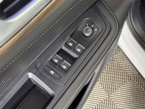 Used 2024 Volkswagen Atlas SE image 18