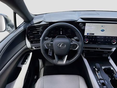 New 2026 Lexus RX 350h AWD/4WD image 18