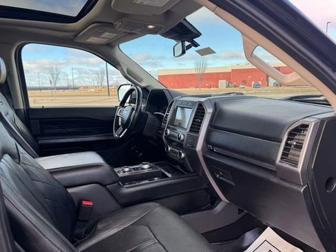 Used 2019 Ford Expedition Platinum image 24