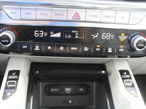 Used 2022 Kia Telluride SX w/ Towing Package FWD image 48