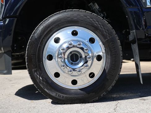 Used 2024 Ford F450 Platinum w/ FX4 Off-Road Package image 75