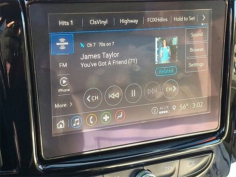 Used 2022 Chevrolet Traverse LT image 13