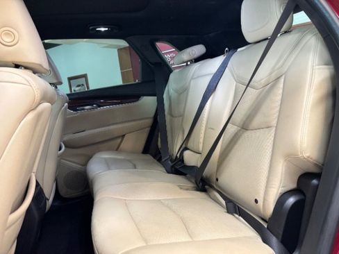 Used 2017 Cadillac XT5 Premium Luxury AWD/4WD image 16