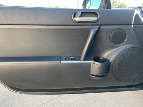 Used 2008 MAZDA MX-5 Miata Touring w/ Interior Trim Pkg RWD image 15