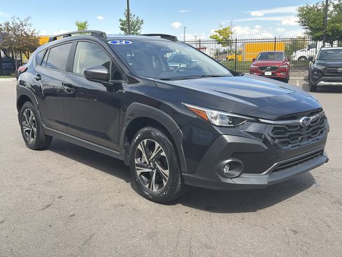Used 2024 Subaru Crosstrek 2.0i Premium AWD/4WD image 4