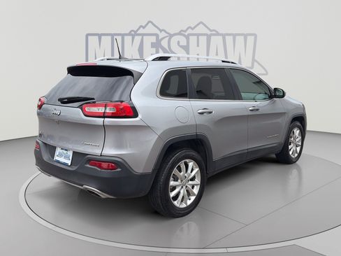 Used 2017 Jeep Cherokee Limited AWD/4WD image 5