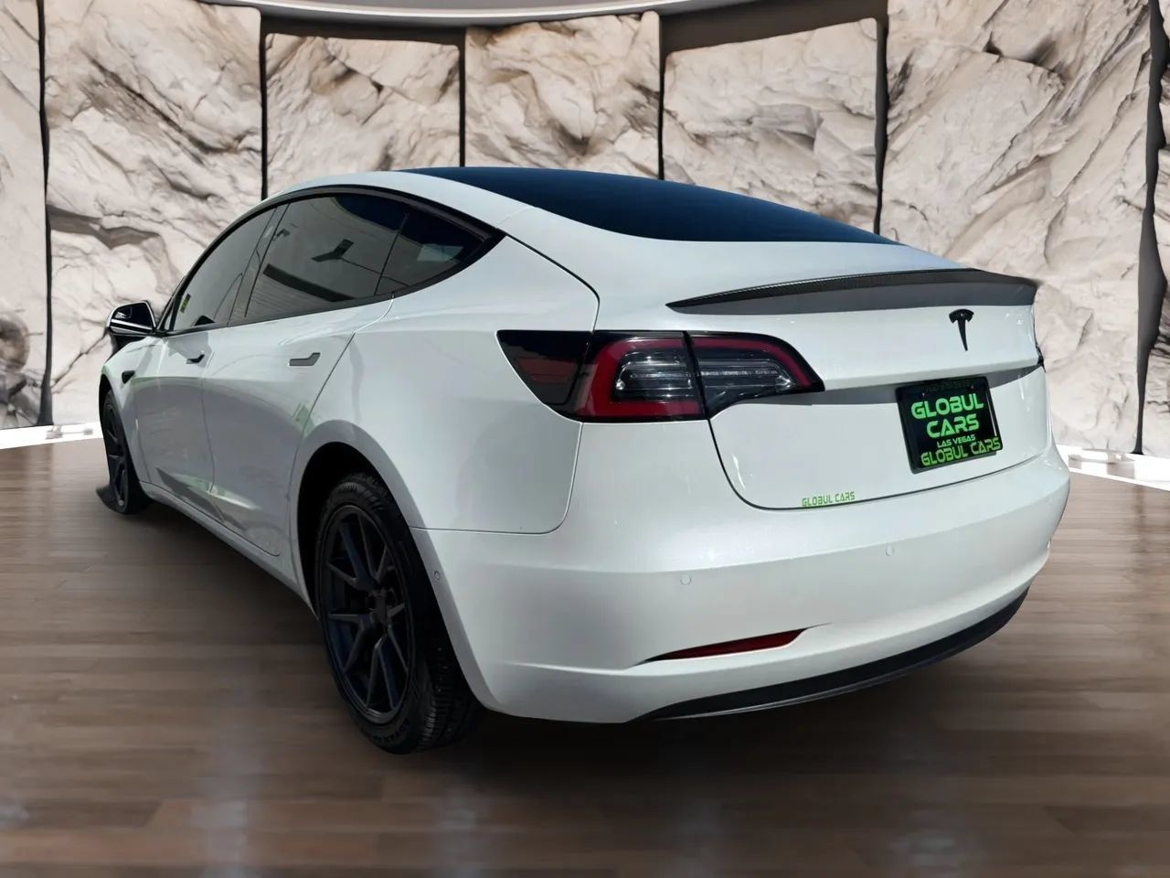 Used 2021 Tesla Model 3 Standard Range Plus RWD image 7