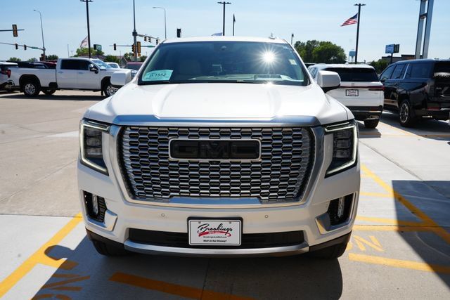 Used 2023 GMC Yukon XL Denali w/ Denali Reserve Package AWD/4WD image 34