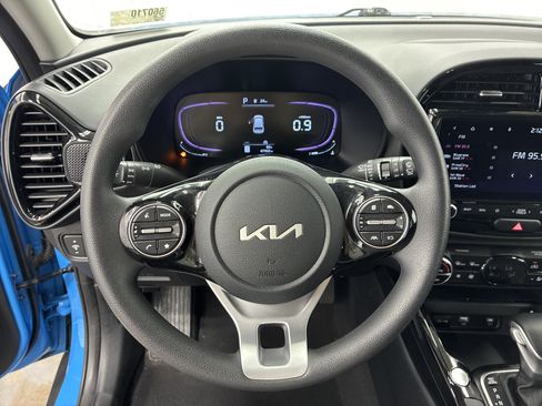 Certified 2023 Kia Soul S FWD image 22