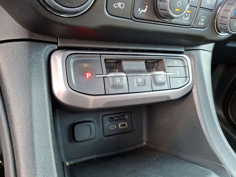 Used 2023 GMC Acadia AT4 AWD/4WD image 12