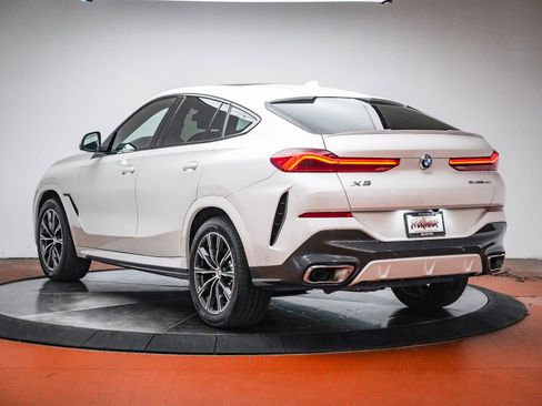 Used 2023 BMW X6 xDrive40i w/ M Sport Package AWD/4WD image 2