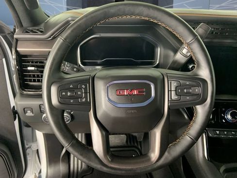 Used 2024 GMC Sierra 2500 AT4 w/ AT4 Preferred Package AWD/4WD image 29