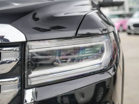 Used 2023 GMC Acadia SLT image 10