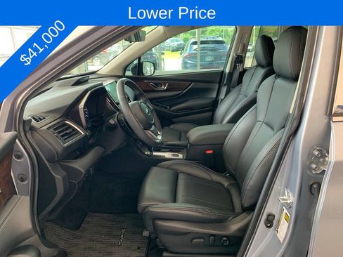 Used 2025 Subaru Ascent Touring AWD/4WD image 3