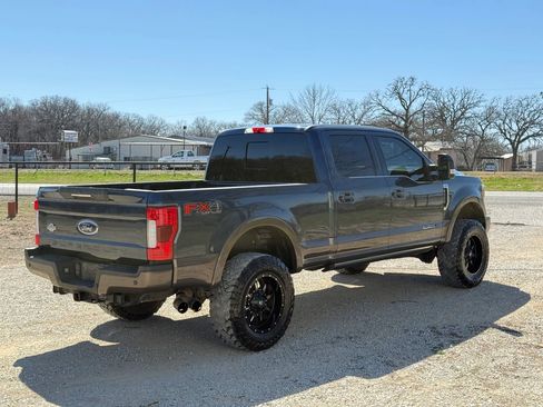 Used 2017 Ford F250 King Ranch w/ King Ranch Ultimate Package image 3