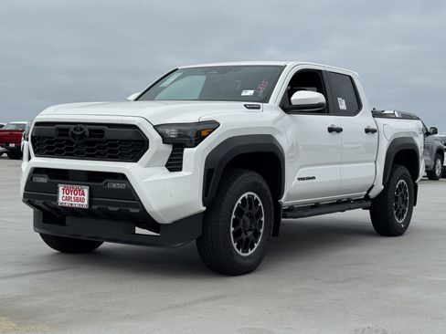 New 2026 Toyota Tacoma TRD Off-Road AWD/4WD image 11
