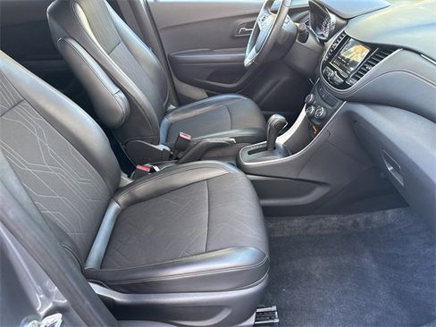 Used 2019 Chevrolet Trax LT w/ LT Convenience Package image 33