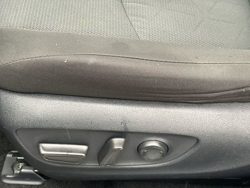 Used 2025 Toyota RAV4 XLE image 21