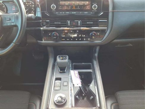 Used 2025 Nissan Pathfinder Rock Creek AWD/4WD image 12