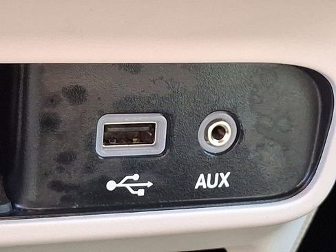 Used 2020 Chrysler Voyager LX w/ Cold Weather Group image 24