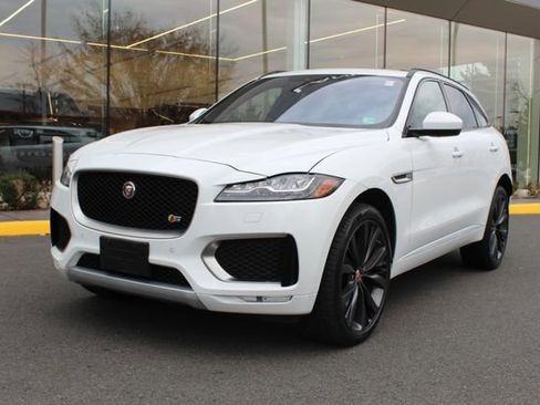 Used 2020 Jaguar F-PACE S image 1