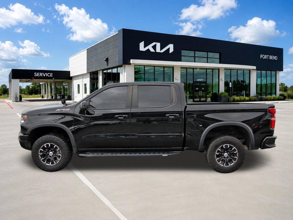 Used 2025 Chevrolet Silverado 1500 ZR2 w/ Technology Package AWD/4WD image 8