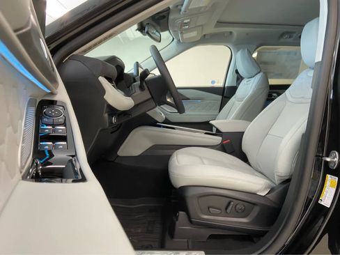 New 2026 Ford Explorer Platinum w/ LUX Leather Package AWD/4WD image 13