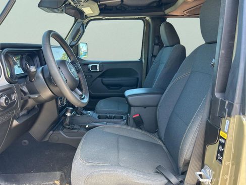 Certified 2025 Jeep Wrangler Sport AWD/4WD image 9