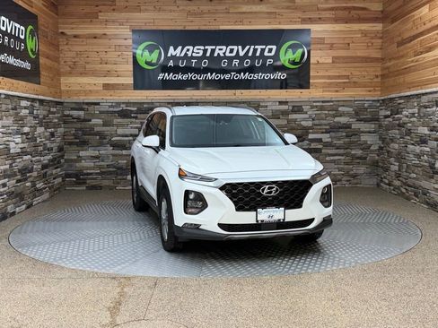 Used 2019 Hyundai Santa Fe SEL image 2