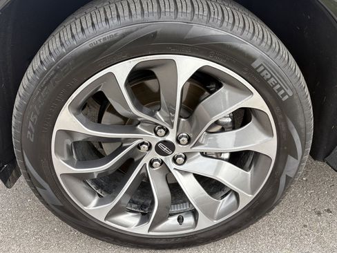 Used 2023 Lincoln Aviator Grand Touring w/ Equipment Group 301A image 12