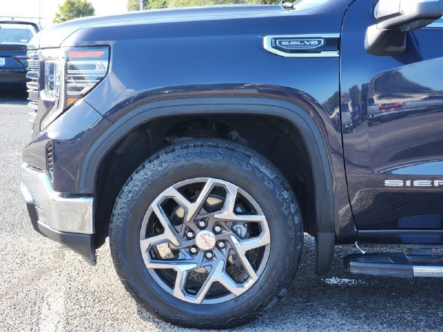 Used 2024 GMC Sierra 1500 SLT w/ X31 Off-Road Package AWD/4WD image 6