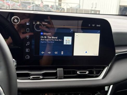 Used 2025 Chevrolet Equinox LT image 9