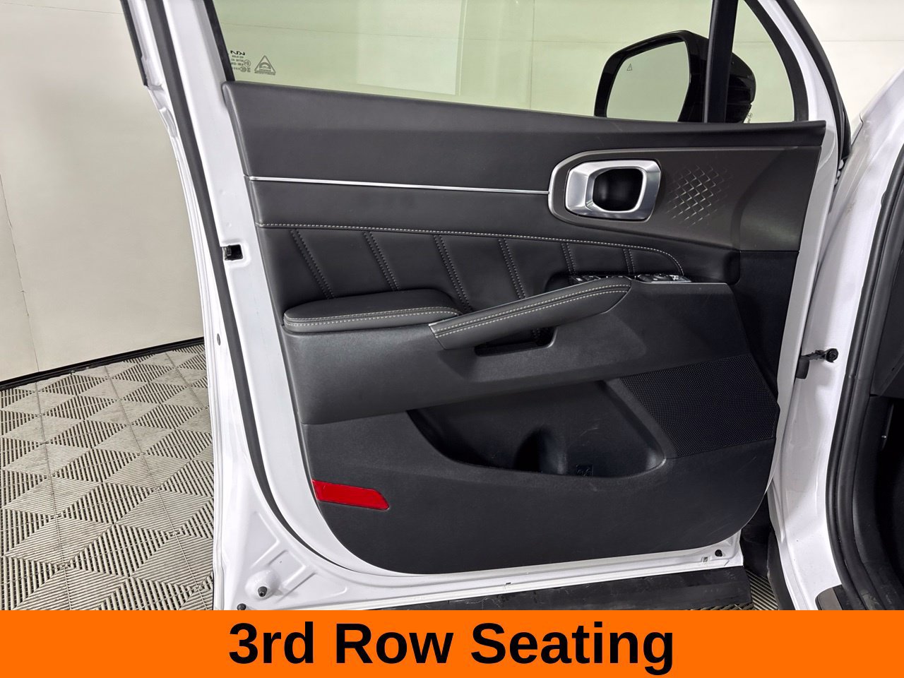 Used 2023 Kia Sorento SX FWD image 10