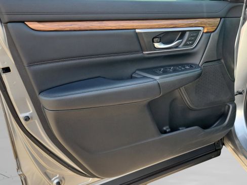 Used 2017 Honda CR-V Touring image 33