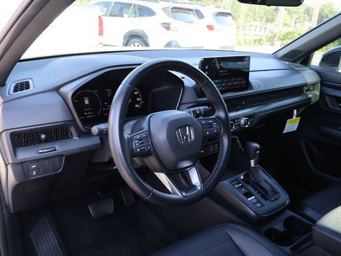 Certified 2025 Honda CR-V Sport-L image 17