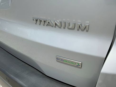 Used 2018 Ford EcoSport Titanium FWD image 34
