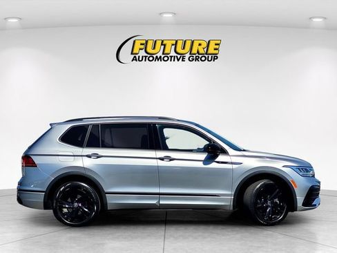 Used 2023 Volkswagen Tiguan SE R-Line FWD image 3