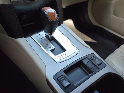 Used 2014 Subaru Outback 2.5i Limited image 27