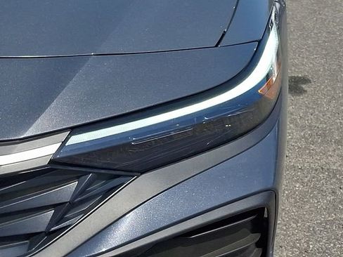 Used 2025 Hyundai Elantra SEL image 9