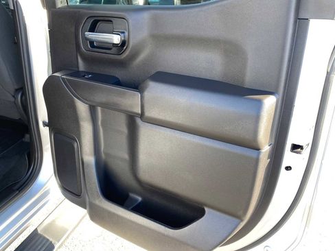 Used 2021 Chevrolet Silverado 1500 LT image 45