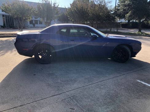 Used 2018 Dodge Challenger SXT w/ Blacktop Package image 5