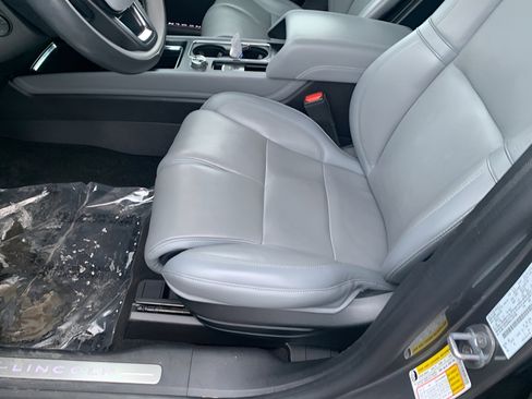 Used 2022 Lincoln Corsair Reserve w/ Equipment Group 201A image 11