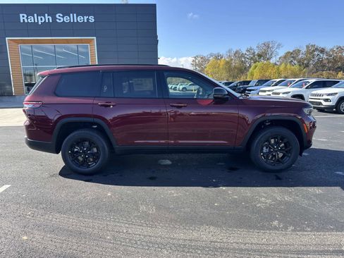 New 2025 Jeep Grand Cherokee L Altitude RWD image 6