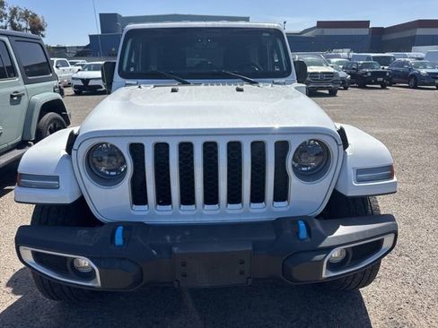 Used 2023 Jeep Wrangler Unlimited Sahara w/ Cold Weather Group AWD/4WD image 2