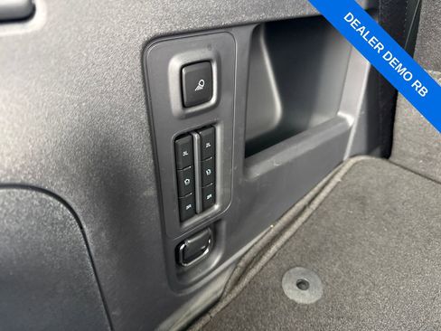 Used 2025 Ford Expedition Platinum w/ Stealth Appearance Package image 13