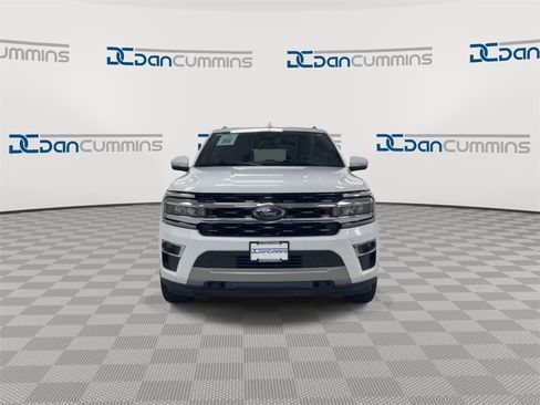 Used 2022 Ford Expedition Limited image 3