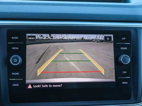 Used 2018 Volkswagen Atlas SE image 24