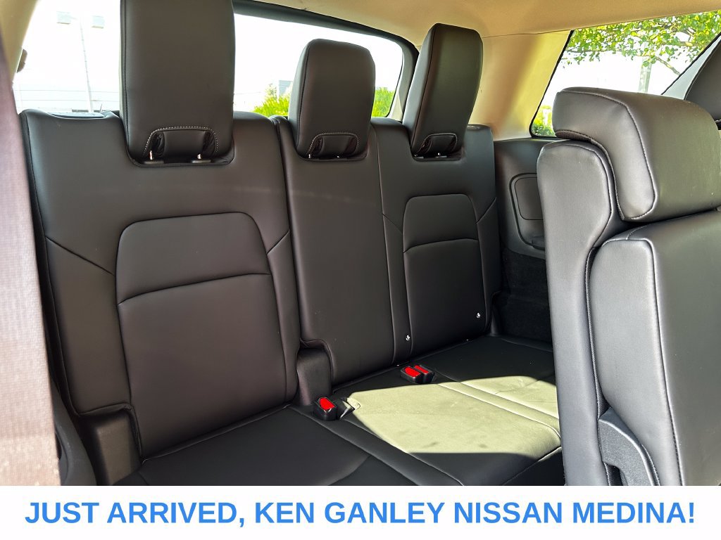 Certified 2026 Nissan Pathfinder SL AWD/4WD image 20
